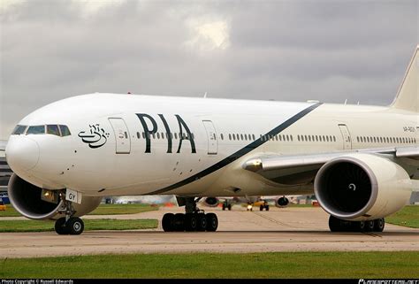 PIA Pakistan International Airlines Boeing 777.